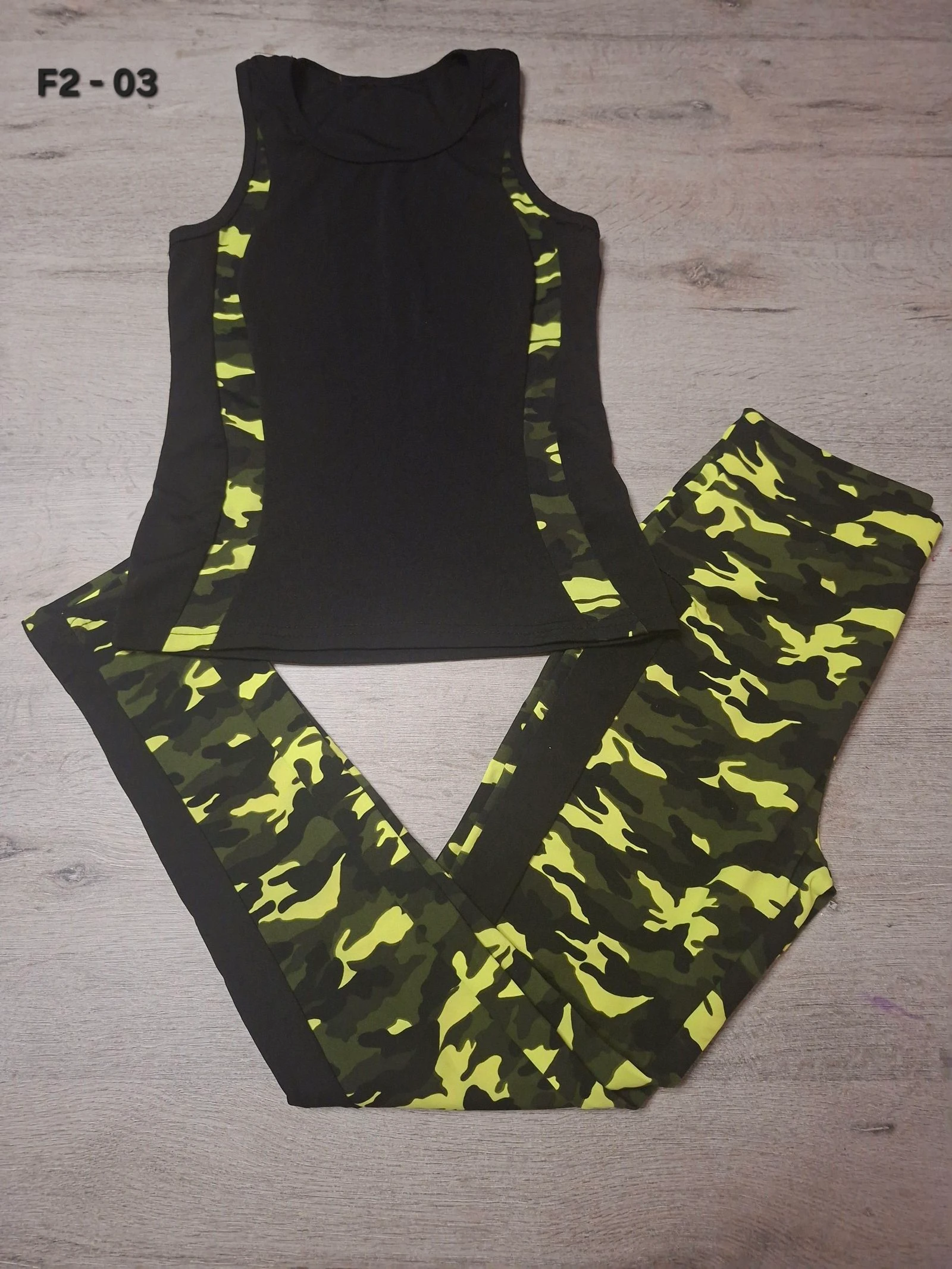 🌷F2-03🌷Ensemble de sport 2 pièces – Débardeur & Legging camouflage – Taille S/M 🌷